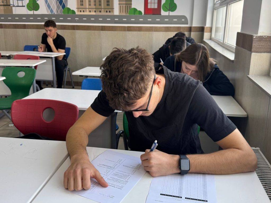 ÖSYM 2027 sınav takvimi açıklandı: YKS 19-20 Haziran'da — temsili görsel